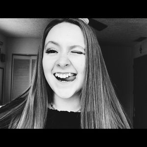 Meet your Posher, Maia